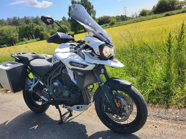 2017 17 TRIUMPH TIGER EXPLORER 1215 XCX WHITE ALLOY PANNIERS ADVENTURE TOURER