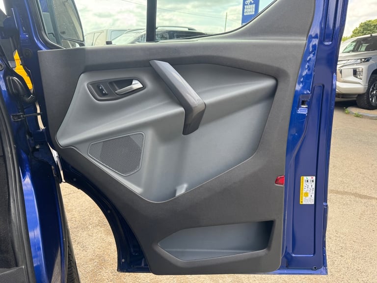 2017 Ford Transit Custom 2.0 TDCi 170ps L1 Factory Fitted Crew Sport No Vat