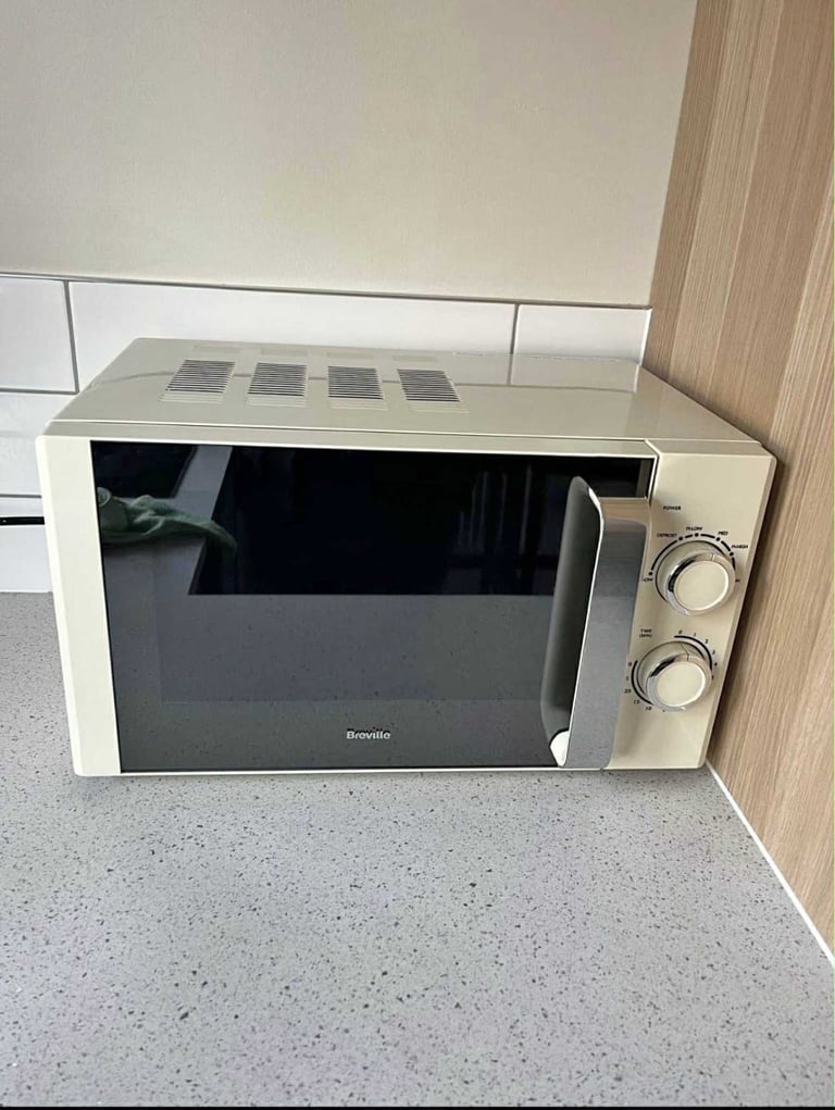 image for Breville 17L 800W Microwave - Cream