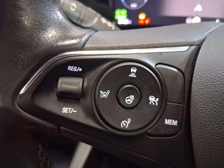 2022 Vauxhall Mokka X 50kWh SRi Premium SUV 5dr Electric Auto (136 ps) HATCHBACK Electric Automatic