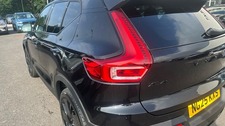 2025 Volvo XC40 Black Edition Ultra, B4 Mild hybrid, Petrol ESTATE Petrol/Electric Hybrid Automatic