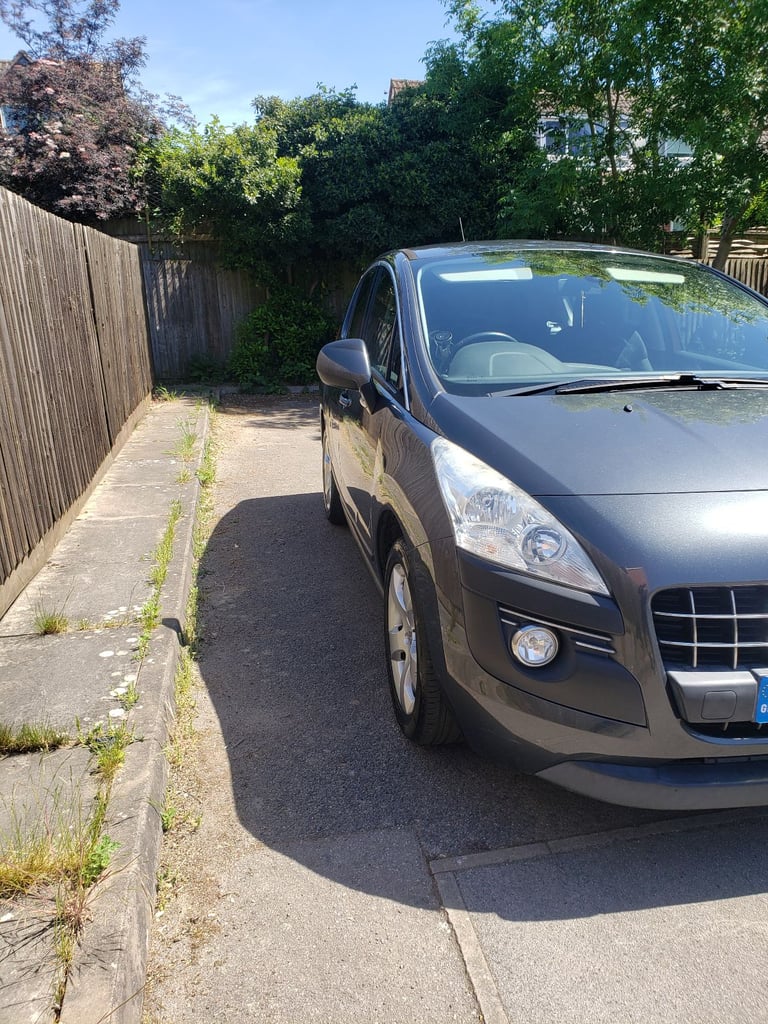 Peugeot, 3008, Hatchback, 2013, Semi-Auto, 1560 (cc), 5 doors