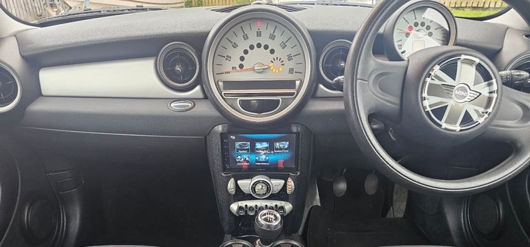 MINI COOPER D. 72MPG ONLY £20 PER YEAR ROAD TAX. 