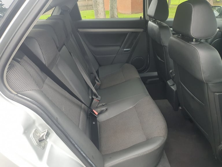 2007 Vauxhall Vectra 1.8i VVT Design 5dr HATCHBACK Petrol Manual