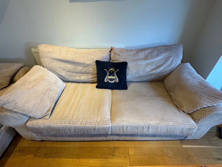 image for Free Sofas