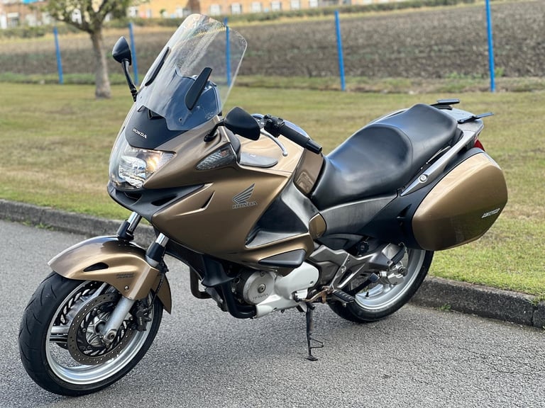 2007 Honda Deauville NT700 ABS Full Luggage Budget Bike MOT & HPI FAST DELIVERY