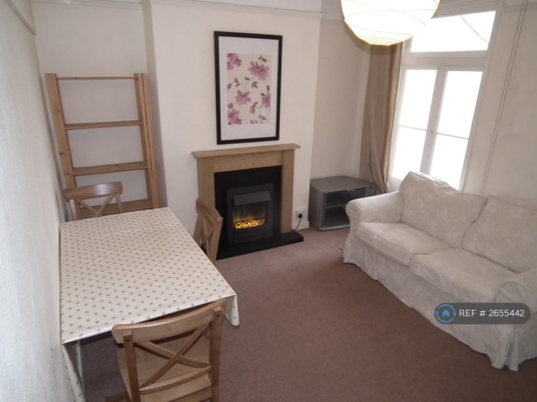 3 bedroom house in Iddesleigh Road, Exeter, EX4 (3 bed) (#2655442)
