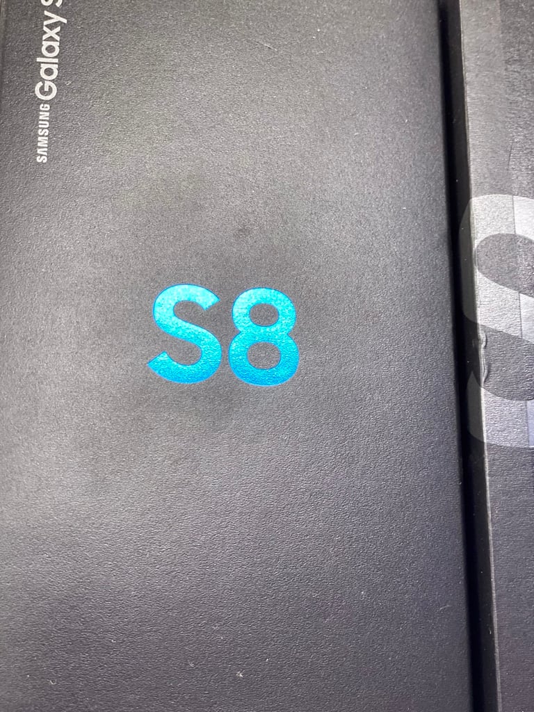 Samsung galaxy S8 like brand new box
