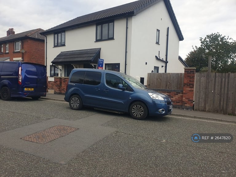 2 bedroom house in Millers Lane, Platt Bridge, Wigan, WN2 (2 bed) (#2647820)