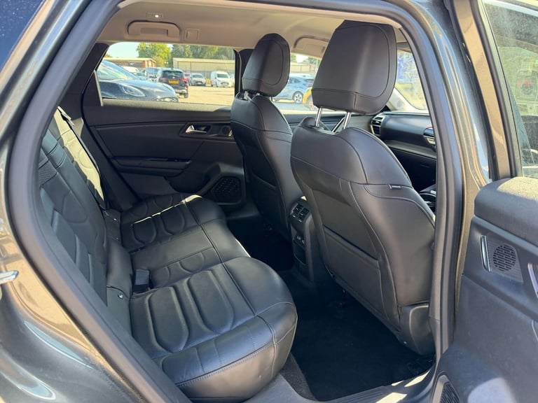  Citroen C5 X 1.2 PureTech Shine Plus Hatchback 5dr Petrol EAT8 Euro 6 (s/s) (130 ps) Petrol Auto...