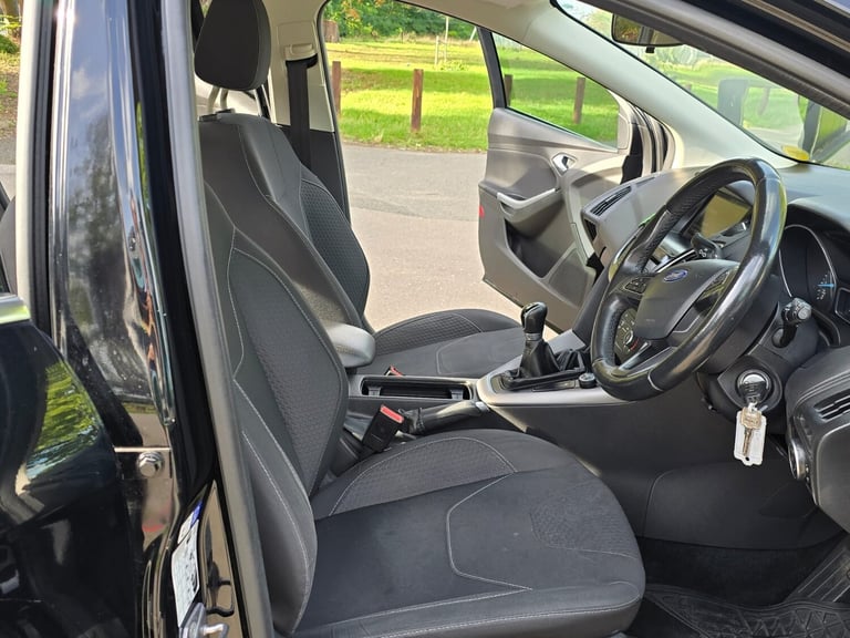 2016 Ford Focus 1.0 Manual Zetec EcoBoost 61000 Miles. NAV . PX OK. Petrol 5dr hatchback. HATCHBA...
