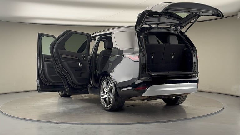 2023 Land Rover Discovery 3.0 D300 MHEV Metropolitan Edition SUV 5dr Diesel Auto 4WD Euro 6 (s/s)...