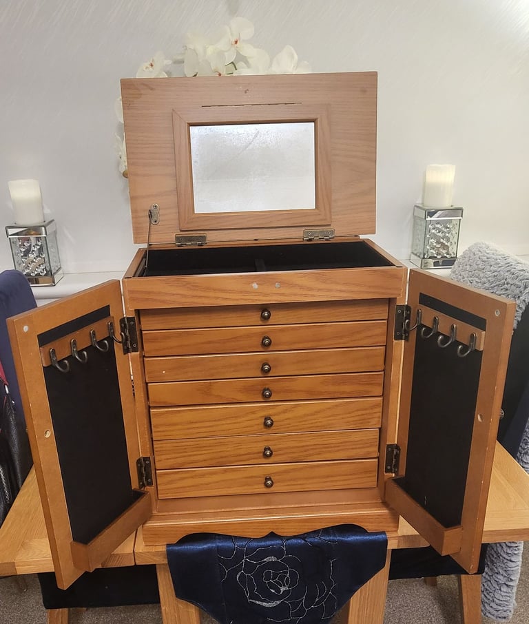 Thomas Pacconi Jewellery Cabinet Box Case Display As new £45