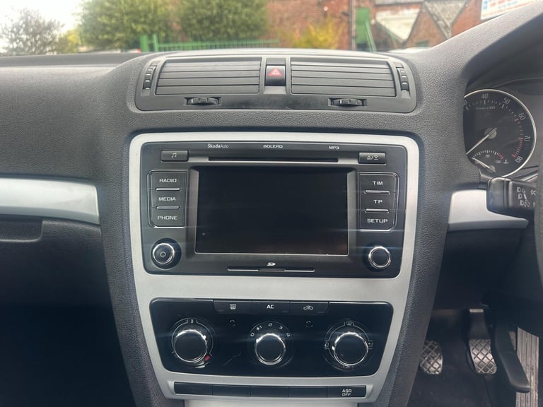 2011 Skoda Octavia 1.6 MPI SE Euro 5 5dr ESTATE Petrol Manual