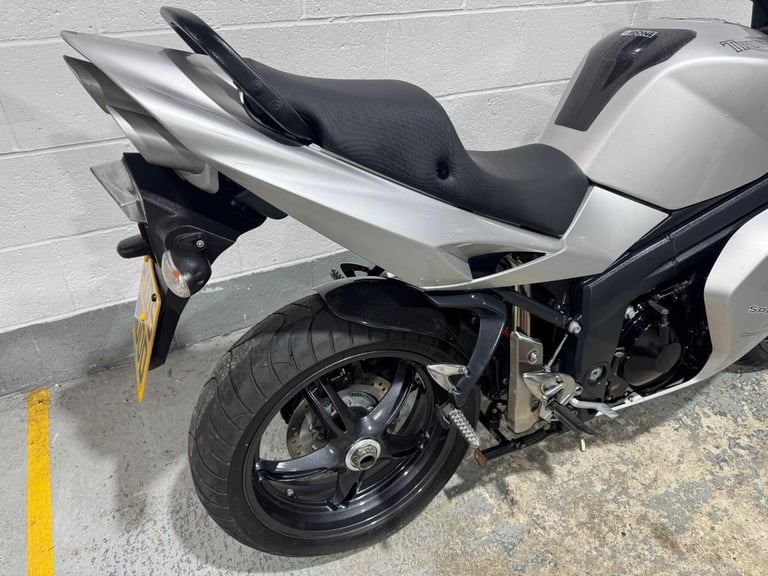 2005 Triumph Sprint ST 1050