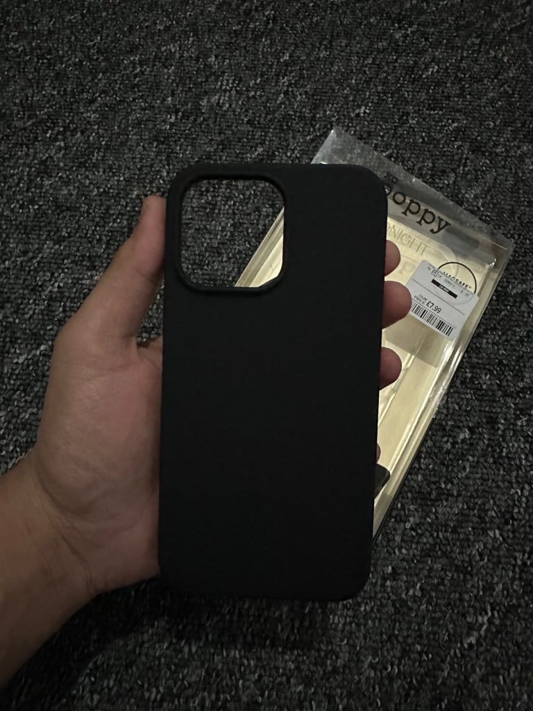 📱 XO Poppy Midnight MagSafe Case for iPhone 14 Pro Max – Brand New (£5.99)