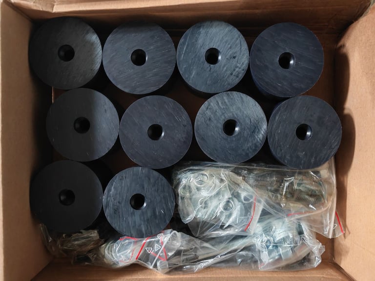 MITSUBISHI Shogun / Pajero Sport I / Body Lift 50mm / Lift 2 inches / screws 10.9
