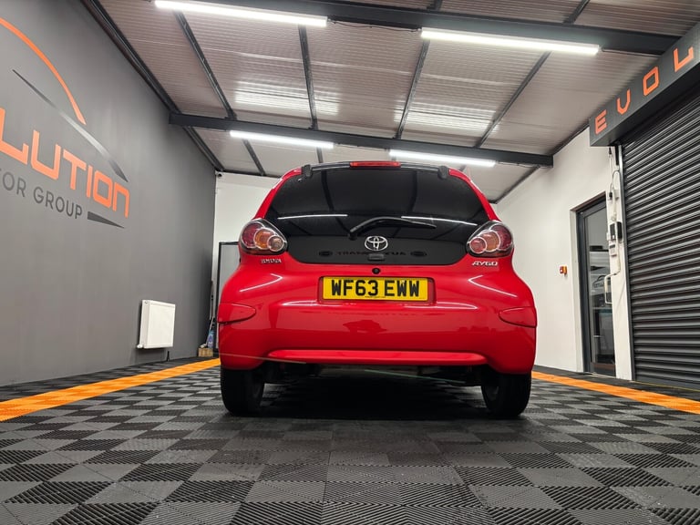 2013 Toyota AYGO 1.0 VVT-i Move with Style 5dr HATCHBACK Petrol Manual