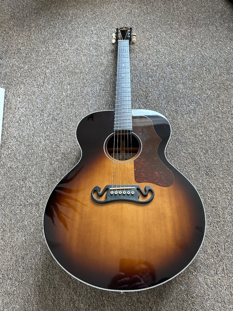 Sigma GJM SG100+  electro acoustic guitar + Hard Case + Daddario Humidity pack