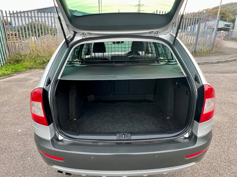 2013 Skoda Octavia 2.0 TDI CR Scout 4x4 5dr Ex Police ESTATE Diesel Manual