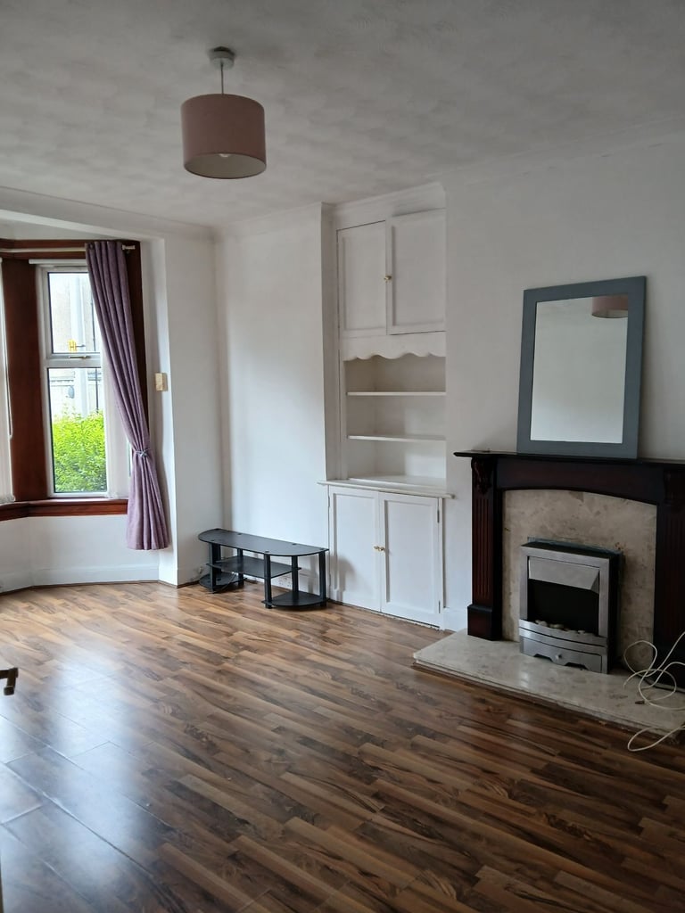 Lovely bright, sunny ground floor flat 