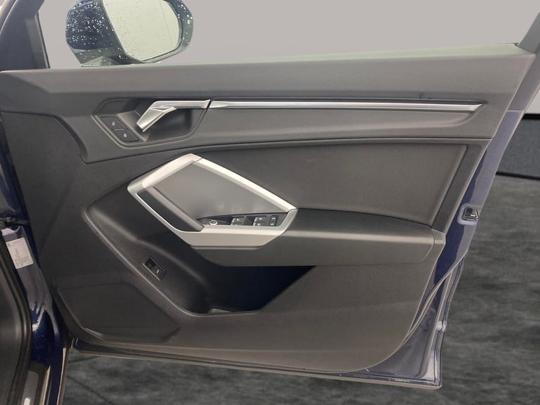 2019 Audi Q3 2.0 TDI 40 Sport SUV 5dr Diesel S Tronic quattro Euro 6 (s/s) (190 ps) - LA Suv Dies...