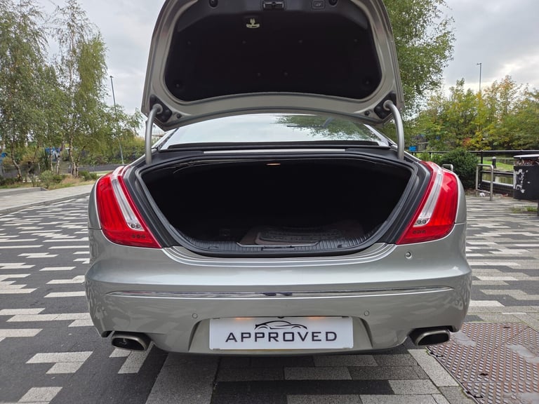 JAGUAR XJ 3.0D V6 PREMIUM LUXURY AUTO AUTOMATIC *FULL HISTORY TOP SPEC xf xe