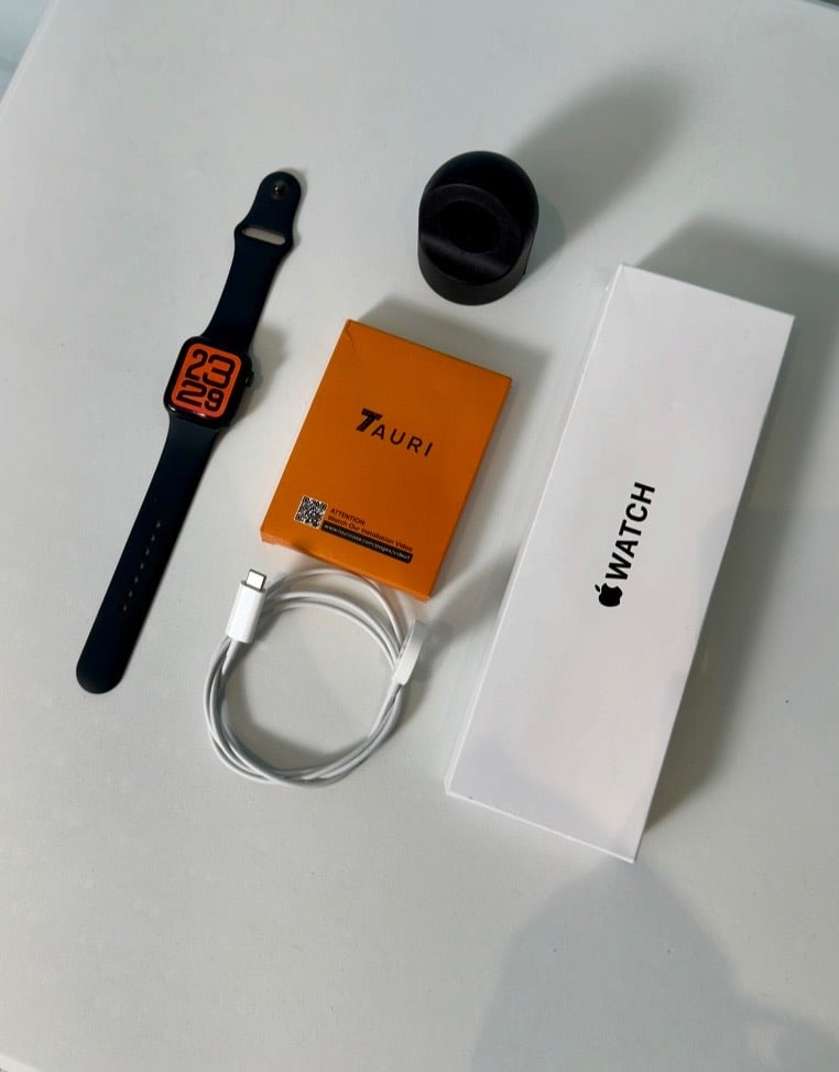 Apple Watch SE 2nd Gen (40mm) – Mint Condition