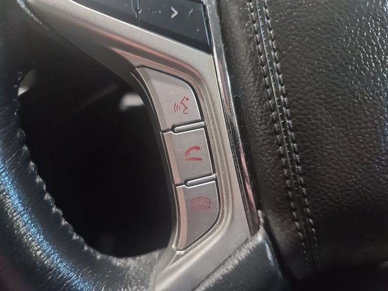 2020 Mitsubishi L200 2.2 DI-D DC WARRIOR PICKUP DOUBLE CAB 4DR MANUAL 4WD 150 BHP Pickup Diesel M...