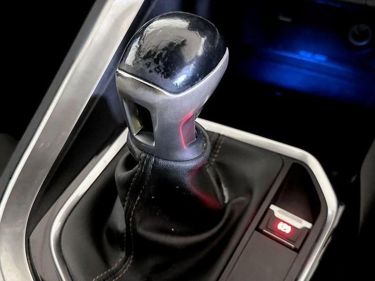 2019 Peugeot 5008 1.5 BlueHDi GT Line 5dr HATCHBACK DIESEL Manual