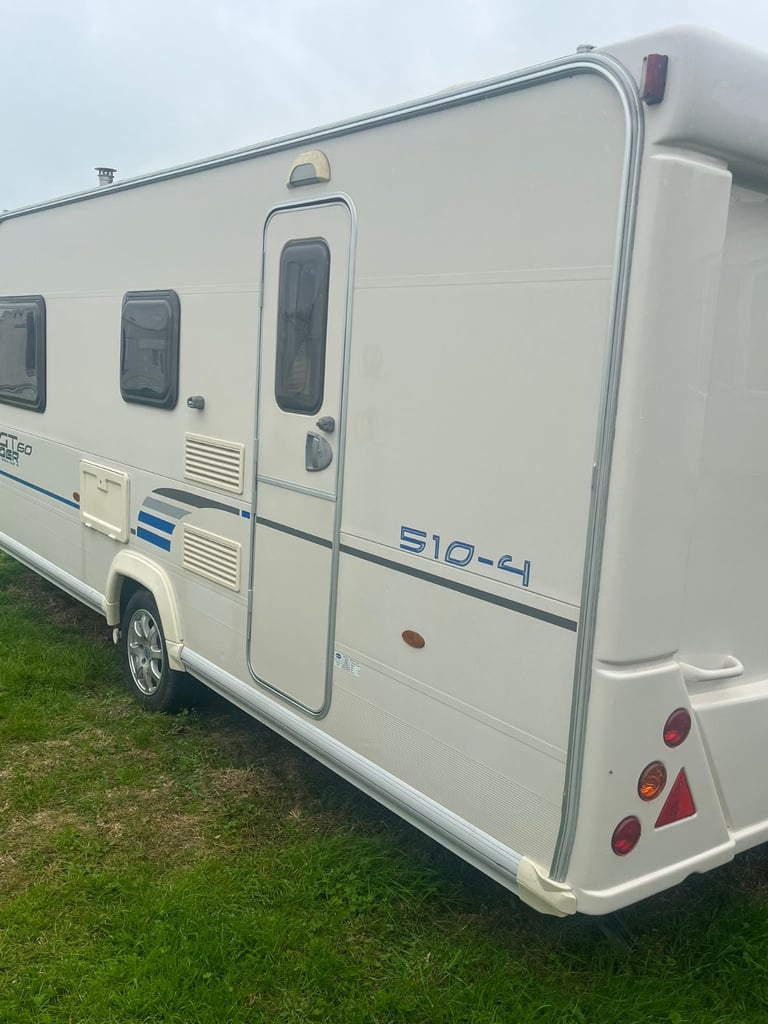 2011 caravan Bailey 4 berth inc motor mover & accessories