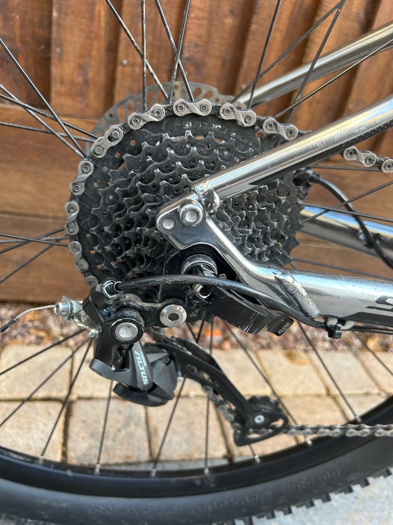 Scott Aspect 750 27.5” hardtail mountain bike