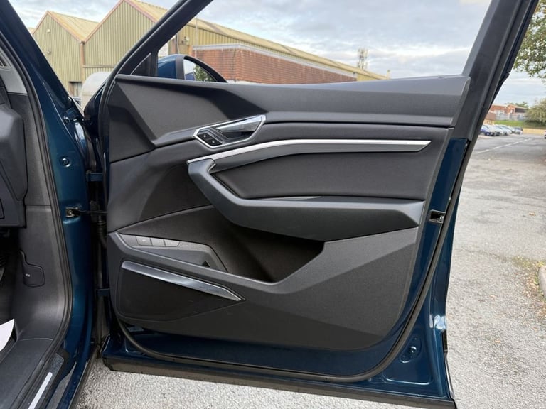 2020 Audi e-tron 50 Technik SUV 5dr Electric Auto quattro 71.2kWh (313 ps) ESTATE ELECTRIC Automatic