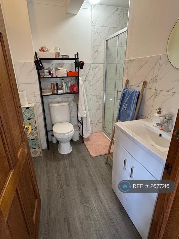 Studio flat in London, London, SE19 (#2677216)