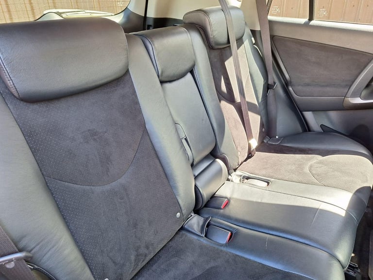 TOYOTA RAV4 2.2 D-CAT SR 2012