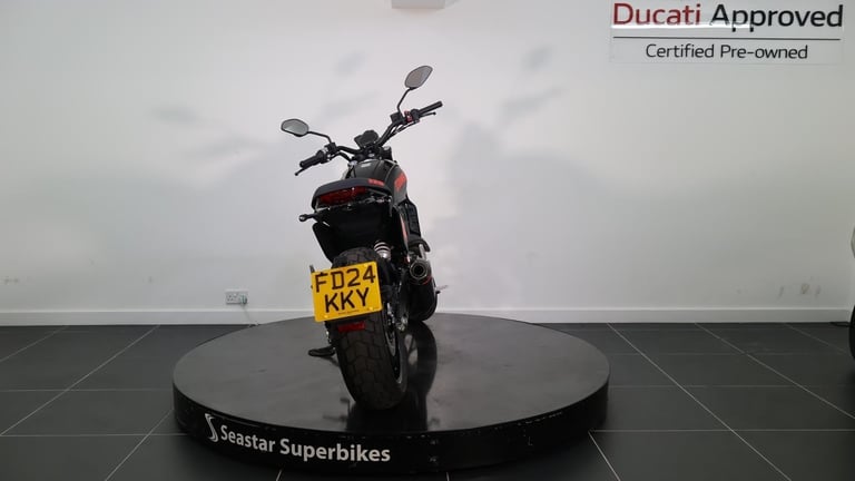 DUCATI SCRAMBLER FULL THROTTLE - 2024 - 4400 MILES