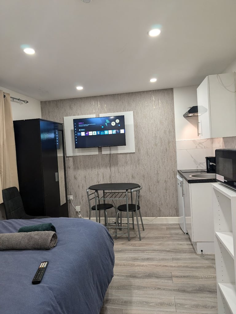 COSY STUDIO FLAT 