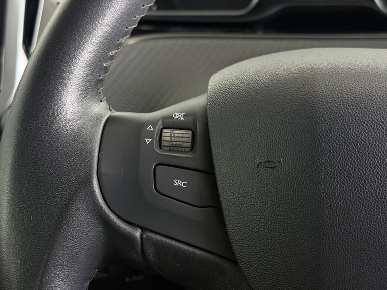 2019 Peugeot 208 1.2 PureTech 82 Signature 5dr [Start Stop] HATCHBACK PETROL Manual