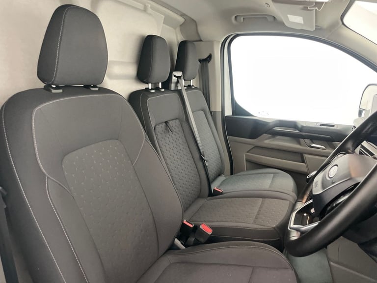 2024 Ford Transit Custom 300 Limited L2 H1 LWB 2.0 EcoBlue 136ps Panel Van Diesel Manual