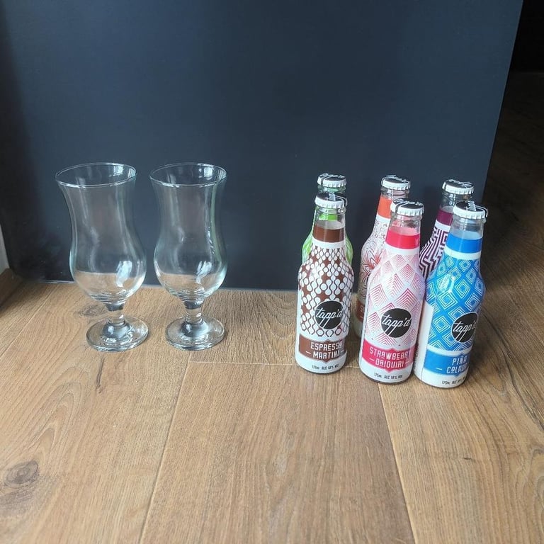 Cocktail Glasses & Drinks Set, New