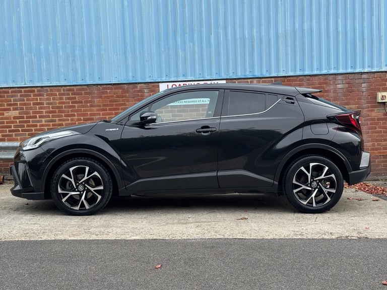 TOYOTA C-HR 1.8 VVT-h Design 2021