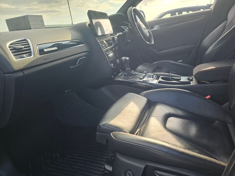 Audi, A4, Saloon, 2014, Semi-Auto, 1984 (cc), 4 doors