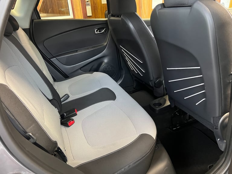 2014 Renault Captur 1.5 dCi 90 Dynamique S MediaNav Energy 5dr HATCHBACK Diesel Manual