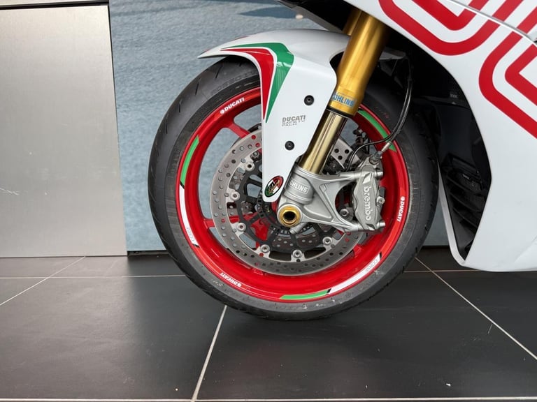 2021 Ducati Supersport S – 5,402 Miles