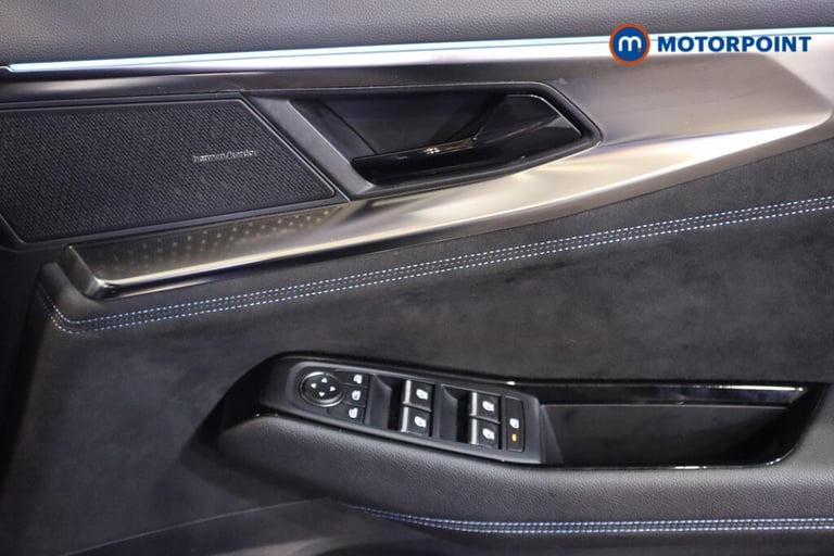 2023 Renault Austral E-Tech FHEV Iconic Esprit Alpine 5dr Auto 4C SUV Hybrid Automatic