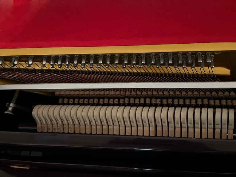Evestaff Piano (Mahogany)