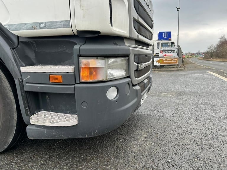 2018 Scania P250 Sleepercab with 27 1/2 Ft Curtainside Body