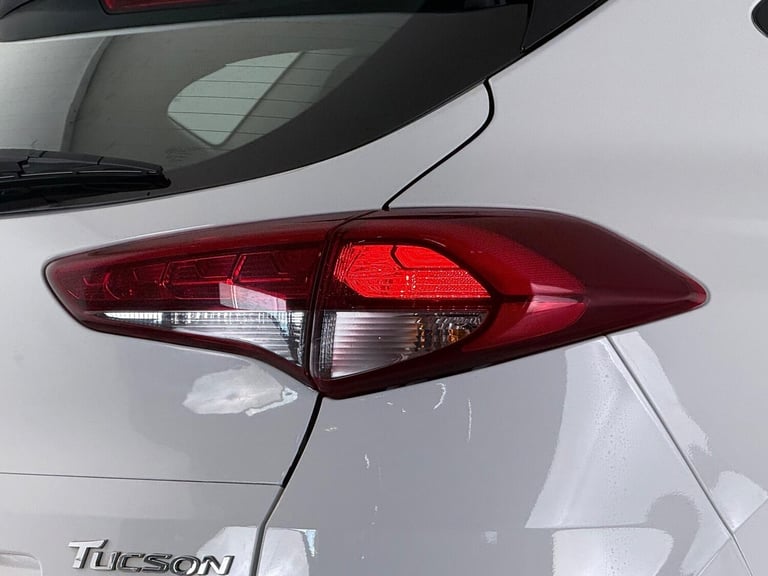 2016 Hyundai TUCSON 1.7 CRDi Blue Drive SE Nav 5dr 2WD ESTATE DIESEL Manual