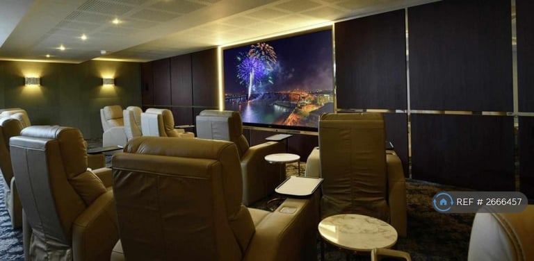 2 bedroom flat in Deveraux House, London, SE18 (2 bed) (#2666457)