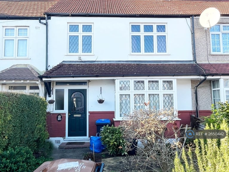 image for 3 bedroom house in Greenway, Kenton, Harrow, HA3 (3 bed) (#2650442)